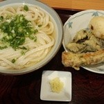 純手打ち讃岐うどん五郎 - ひやひやの大＆ちくわ・昆布・たま天