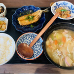 Menkoiya - ひっつみ鍋と魚のあんかけ定食850