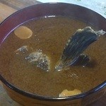 伊豫水軍 - おこぜのあらで赤味噌仕立て