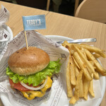 TEDDY'S BIGGER BURGERS - 料理写真: