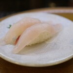 伊豆の回転寿司 花まる銀彩 - 活け〆めだい