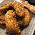 Torimichi Sakaba - 鳥道酒場 上野本店　この大きさ、焼き鳥串と比べていただくとわかると思います