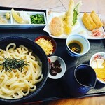 うどん本陣 山田家 讃岐本店 - 