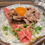 焼肉 拍手喝采 - 発想転換！独自性あるユッケ