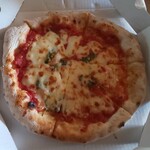 大谷石窯ピッツァ - マルゲリータ 1,200円