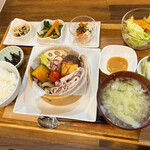 ワイズ カフェ - 