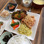 ワイズ カフェ - 