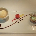 シェ・ブラウゼ - コーヒー紅茶とデザート「マンゴーアイス、シュークリーム、佐藤錦」