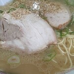 江ちゃんラーメン - ほらほら…ゴマゴマ(^^ゞ