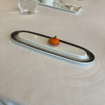 プレスキル - プティフールは、10種類くらいから好きなのをチョイスできたので、これってフィナンシェ？というフィナンシェを選んだ。食後のドリンクはエスプレッソ。