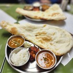 インド料理 ムマインビテーション - 大きいナンとミニライスで僕はお腹一杯♪