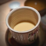 千葉たかおか - 木更津、アクアライン下で捕れた蛤の、お出汁のみの茶碗蒸し。卵も鴨川の有精卵を使い、天然の甘みが染みる。