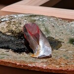 千葉たかおか - 是非皆様に召し上がって頂きたい鯵。艶めかしいとは、この握りの為にある言葉(笑)