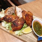 Seafood bar Ermitage - 窯焼きひな鶏