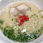 麺謹製3L's - とんこつらーめん（紅ショウガ投入）