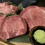 焼肉一心たん助 旦 - 