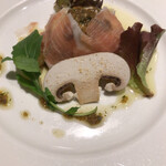 マッシュルーム - ロワール産ホワイトアスパラガス(これも見えない)