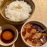 かつ巳 - いくらとサーモンの醤油漬け丼