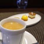 レストラン ラ・フロレゾン・ドゥ・タケウチ - 