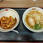 餃子の王将 -  日替わり定食（金曜日：塩ラーメン+麻婆丼）