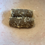 赤坂 渡なべ - 追肴：ゴボウの胡麻和え 太めのゴボウ。ゴボウ大好きなんです。口の中をさっぱりと。