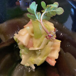 赤坂 渡なべ - 先付け：赤貝・山菜などの酢味噌和え うるいなどの山菜に貝類。とても春を感じさせる一品。