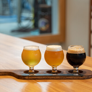 醸造所からできたてを直に。手作りクラフトビールを楽しめるパブ