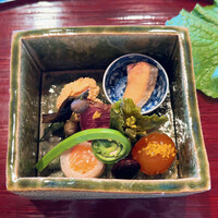 比良山荘 - 鮎の熟鮓　鯛の子　イノシシのロースト　わさび菜漬け　むかご　君の味噌漬け　姫鱒の大根巻き　コゴミ