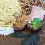 飯田商店 - 鶏肉とチャーシュー、マッシュルーム