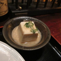 たくあん・牡丹亭 - 胡麻ドレッシングがけの冷奴