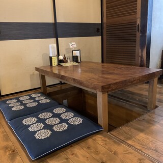 掘りごたつ席のご用意もございます
