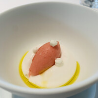 オトワ レストラン - ② 新玉葱
                      ★ 新玉葱のムース、ふくあかね（トマト）のシャーベット、那須今牧場のシェーブ