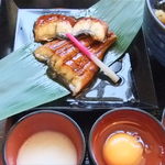 鰻ゎお口の中でとろぉ～っとした食感でうまぁ～☆彡