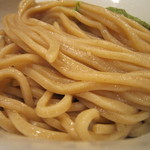 つけ麺 五ノ神製作所 - 小麦の風味がしっかり伝わってくる全粒粉の極太麺。
      
      