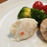 キッチン ブルー グローブ - ポテサラの断面