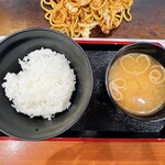 きん太 - きん太ランチのごはんと味噌汁