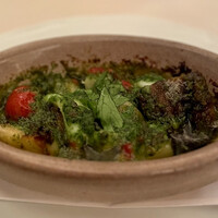 クチーナ ヒラタ - 栄螺・帆立・烏賊のガーリックバター焼き