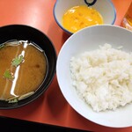 Yonekyuu Honten - ご飯（320円）、みそ汁（320円）