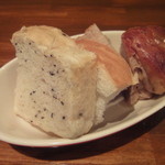 Italia Kappo a．i - テーブルチャージ　パン