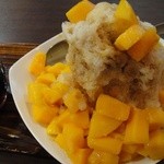 三徳堂 - 台湾マンゴーのかき氷＆黒蜜シロップ