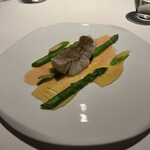 レフェルヴェソンス - オオモンハタの乳清ポシェ　桜の花のブールブラン