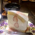 自家焙煎珈琲 凡 - 悶絶のイチゴショートケーキ