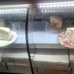 自家焙煎珈琲 凡 - ショーケース　佐賀イチゴですね～産地はその都度変わる(o^－^o)