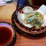 釜飯と和食 旬 - たらの芽天麩羅