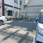 Ushi Tora - 裏に駐車場あるよ
