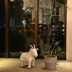 ル ジャルダン グルマン - 前室のオブジェ