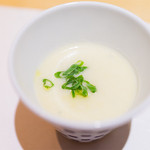 NANAYA銀座 - "季節のスープ"（じゃが芋のすり流し）