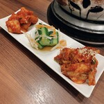 焼肉 ぽんが - キムチ盛り合わせ