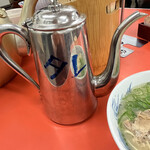 元祖長浜屋 - スープを濃くするためのタレ。