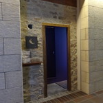 ドノスティア - ビル内の入口